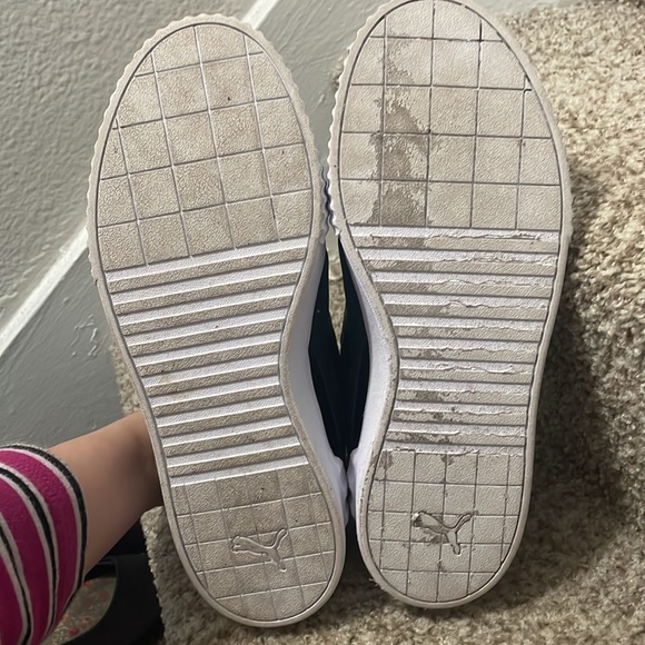 Women’s Puma Platform Sneakers - Picture 6 of 6